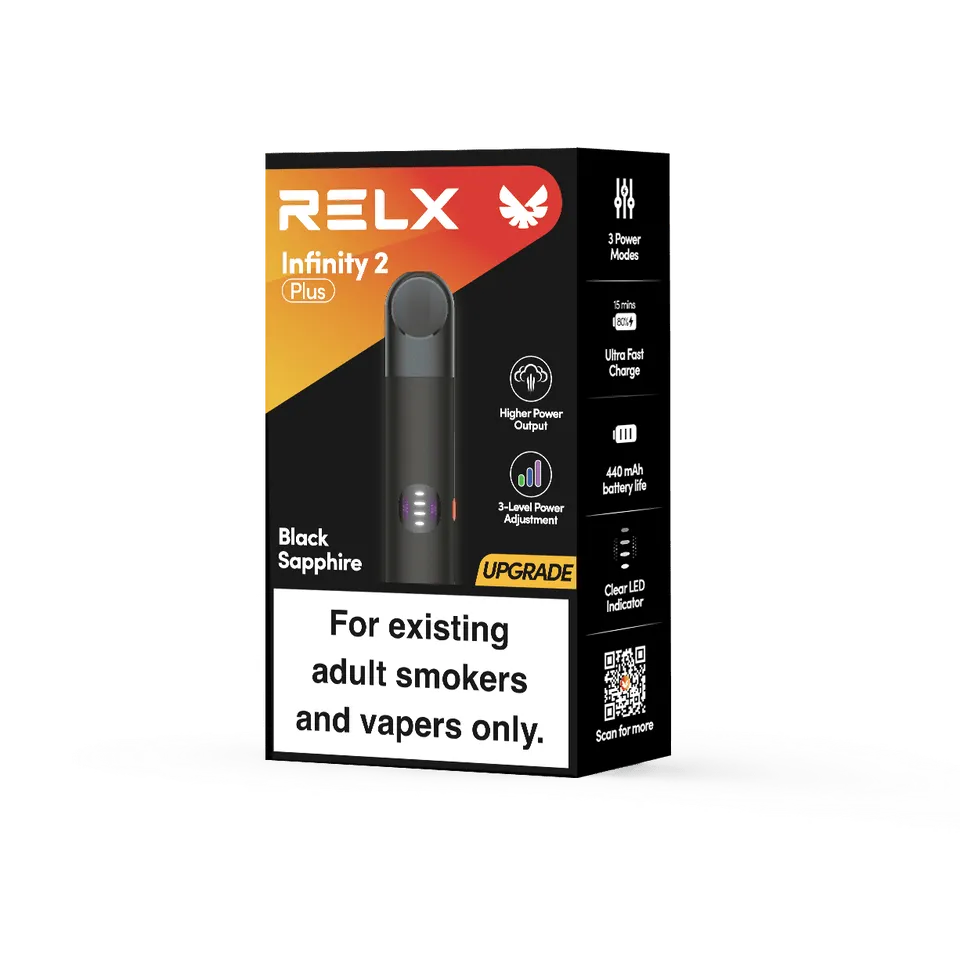 フィリップ モリス タバコ 380 円を楽しむ女性ユーザーのポートレート